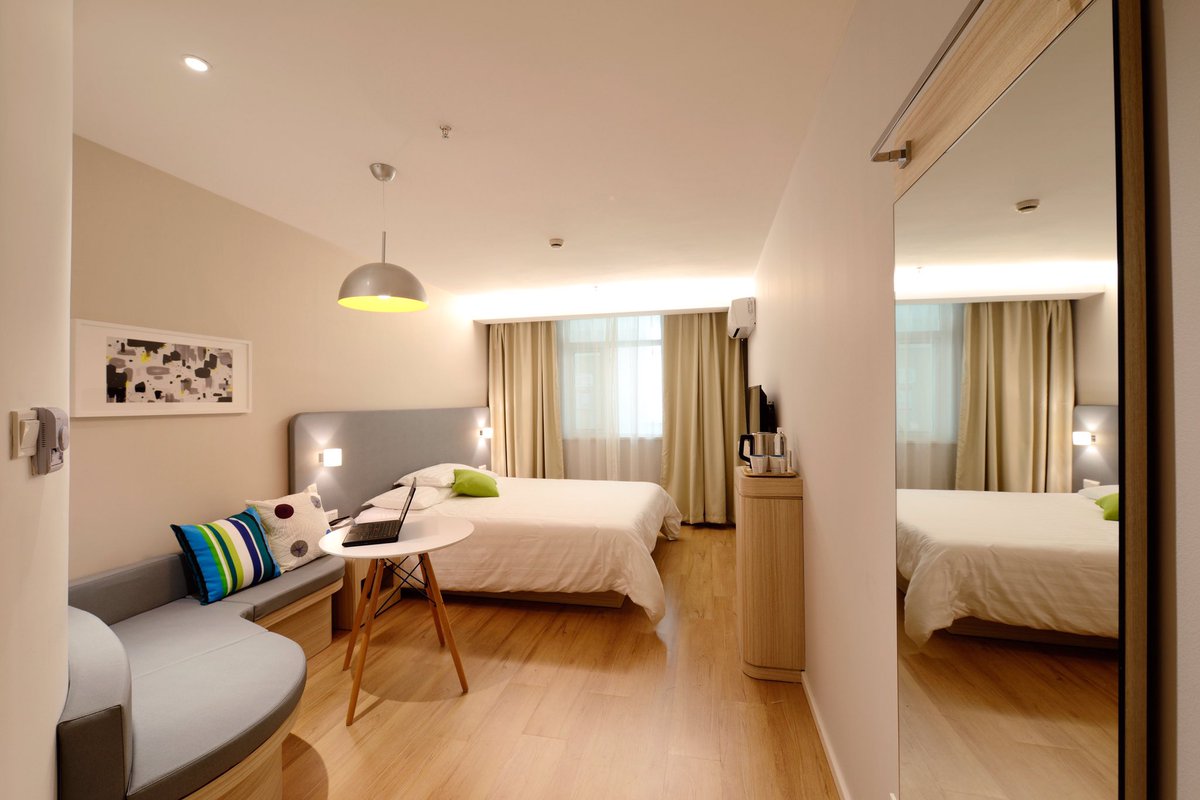 PlaceMobi's tweet photo. Precisando de um empurrãozinho para alugar um quarto? Acesse placeMobi e confira o que tem de melhor para você! 
https://t.co/BilufValCM https://t.co/01hE8FpXGv