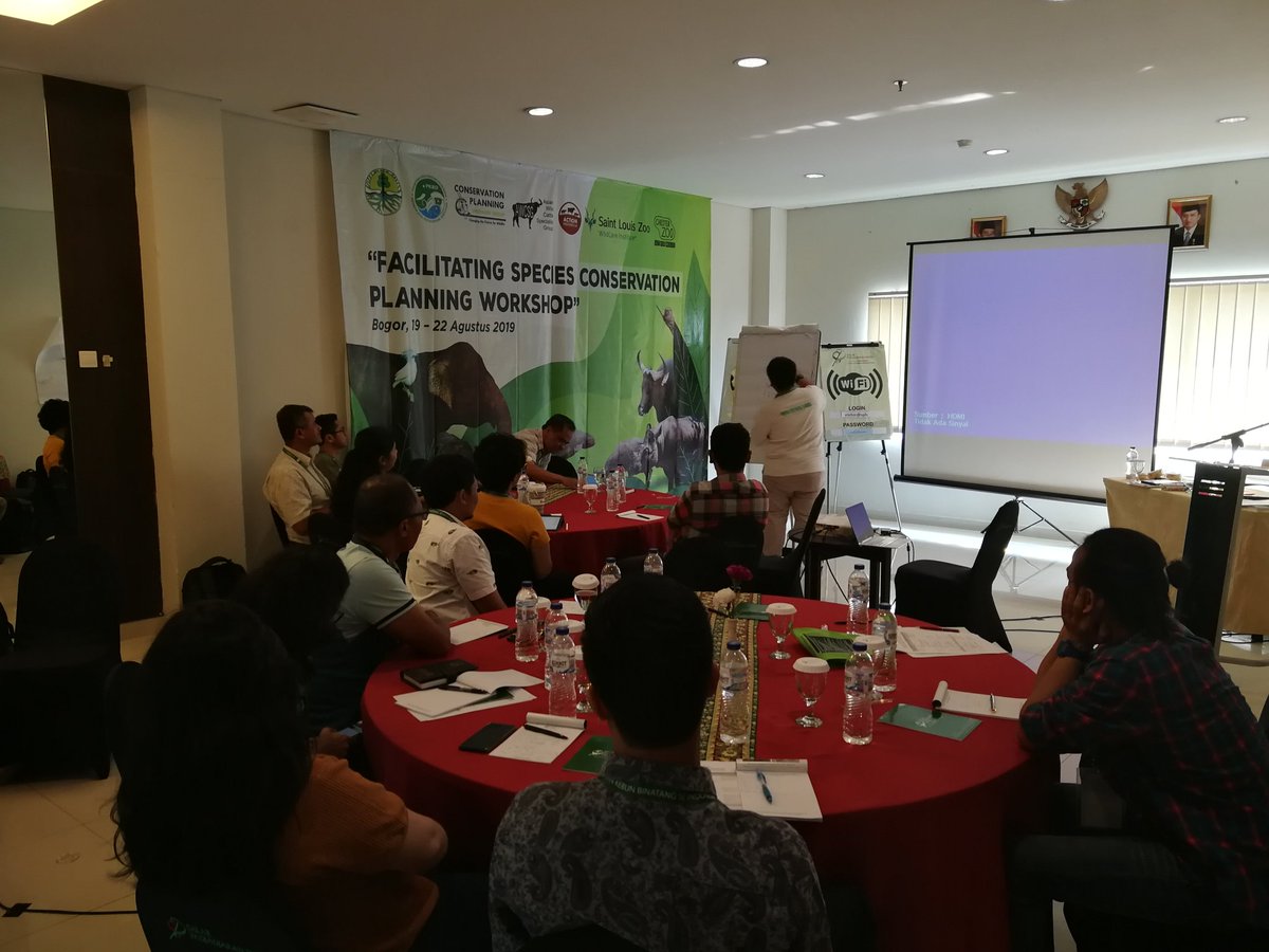 CopseyJamie's tweet photo. CPSG Facilitating species conservation planning training workshop gets under way in Indonesia, bringing zoo and field professionals together to learn. https://t.co/ImBEOyxoYh