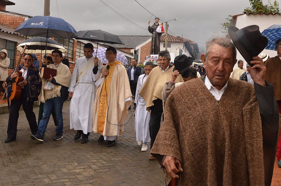 GALERÍA DE IMÁGENES. San Antonio de Padua. El Patrón de las festividades <a href="/SotaquiraBoy/">ALCALDIA SOTAQUIRA</a>. Sotaquirá Bicentenario. Salomón Buitrago Fonseca, Alcalde 2019.
sotaquira-boyaca.gov.co/devocion-relig…