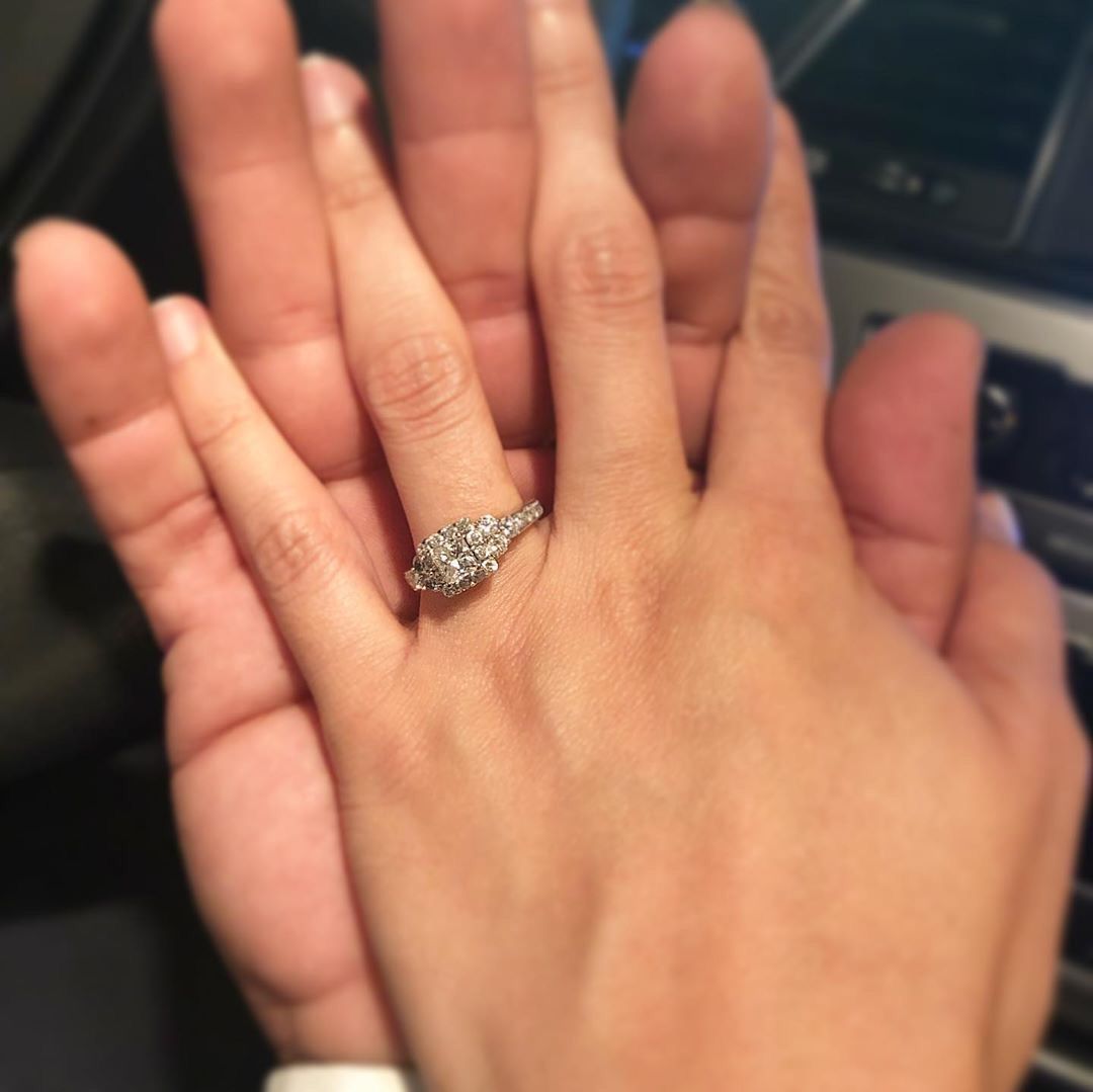 “He did not realize that she was all he ever wanted all along and when he finally did, he immediately knelt down on one knee and asked her to marry ❤️”

VISIT👉 buff.ly/2J2PCC4

👰🤵CONGRATS for your engagement!!!💪❤️
📷REGRAM:@nholly14

#theringorg #weddingvenue