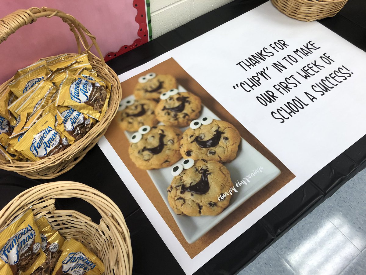 Rylee_Bryant's tweet photo. Thank you @vcs_Lonnie @mmmiles64 @clcinkosky for the sweet treats today! #chipnin 🍪 https://t.co/n8Ou8JYuy1