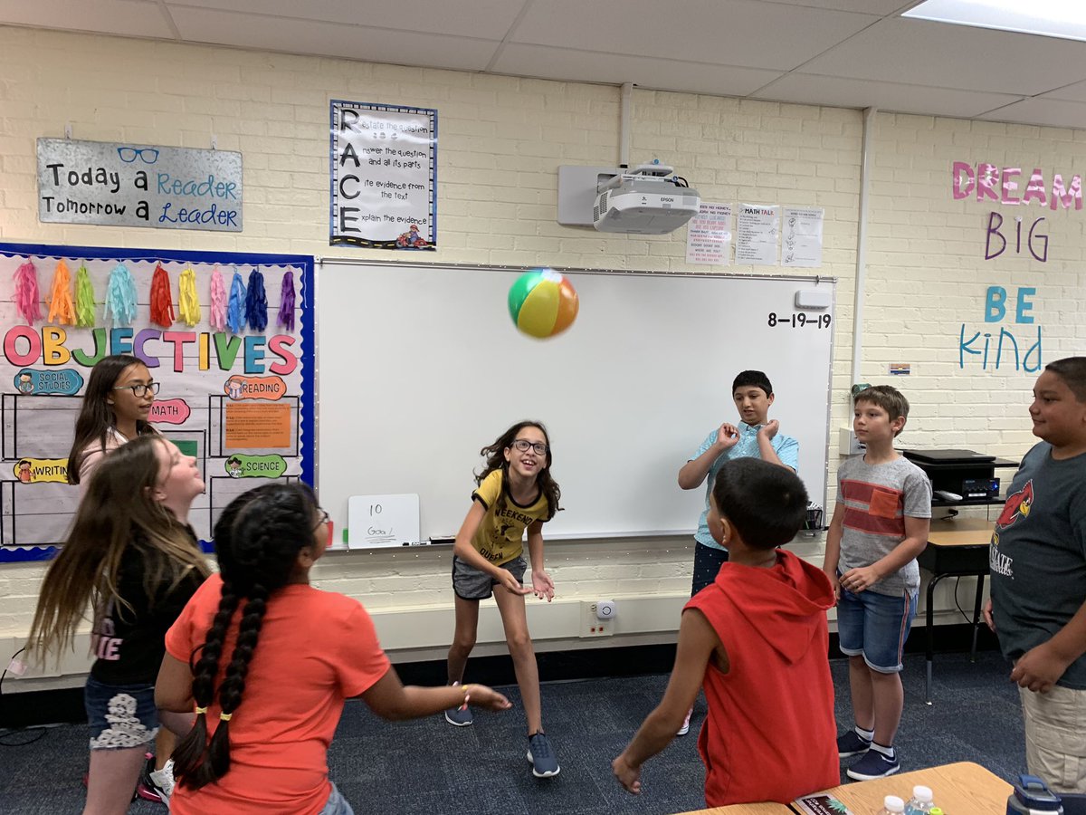 MsSpiwak's tweet image. Today each student was introduced to the concept of goal setting for the year using a beach ball! Each student created a goal of how many volleys they could get and when they reached that goal they cheered! They then set an even more challenging goal! #weareFV54 #quantumlearning