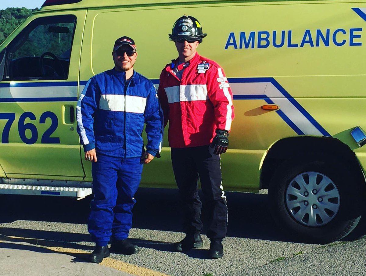 FirehouseTrain1's tweet photo. Mixing your hobbies with your career is the best way to make a living! @FirehouseTrain1 was assisting in some Fire Response today at Mosport Raceway participating in professional race car legend Ron Fellows Driving Experience Day!🏁🏎🔥 #ctmplife #racing @NASCARPintys @IMSA https://t.co/Ok0hbsoBGJ