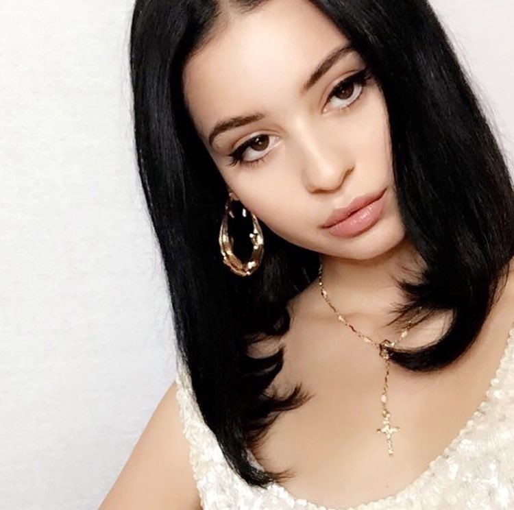 alexafiles's tweet photo. Alexa Demie’s selfies appreciation tweet https://t.co/BBtrgMqj3h