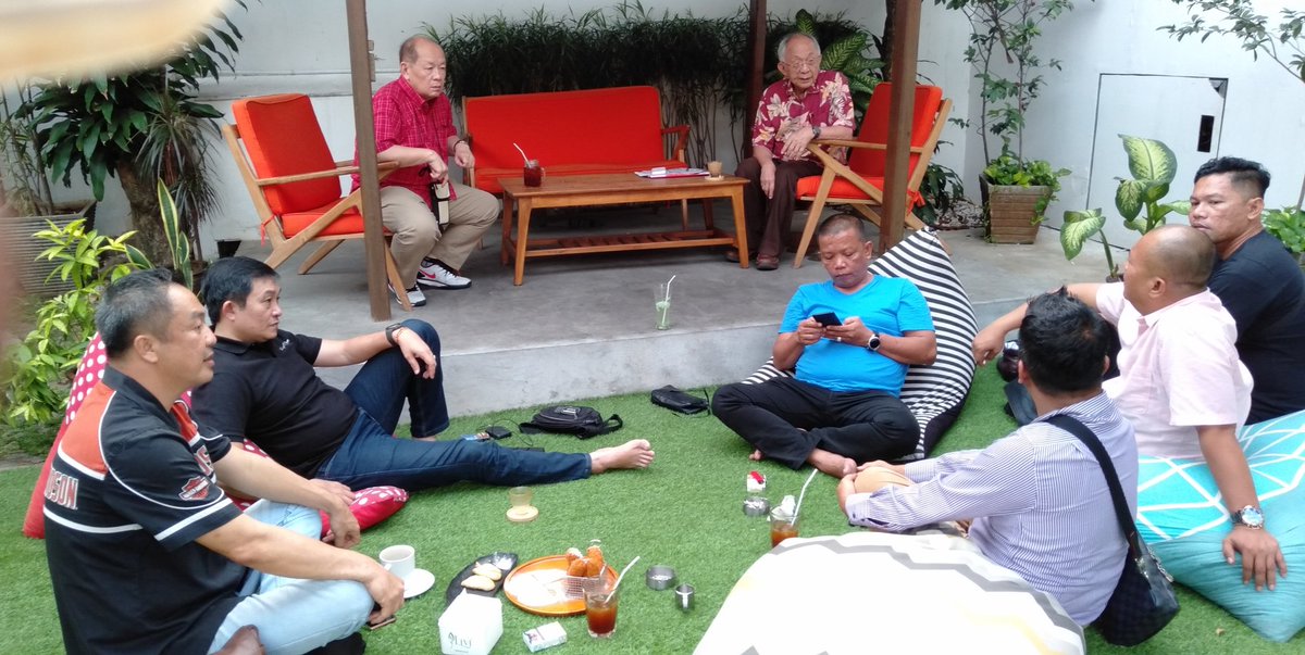 Cintai negri ini dgn bingkai keragaman, negri kita ini elok,Jamrud khatulistiwa😃😃😃