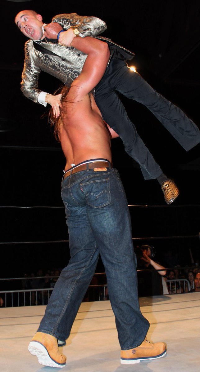 JaredTalksLoud's tweet photo. HEEEEELLLLLLPPPPPP @ThrillrideInc @RonZombie34 @newwrestling1 #NEWPrisonBreak https://t.co/zOdWaOIhZF