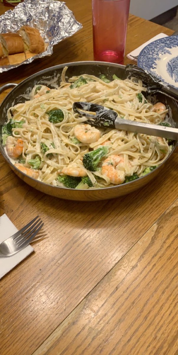 lexydeclerk's tweet photo. Grilled shrimp Alfredo #cheflex https://t.co/2x2Cd94fGE