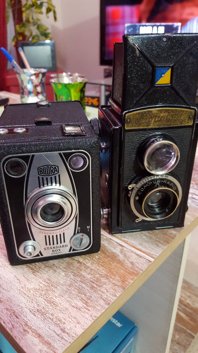 el_caribu's tweet photo. Me falta una foto de mi #Zenit 12XP y #Olympus
este #DiaMundialdelaFotografia me hace recordar mi Flickr medio abandonado al q deberé volver a hacer caso. https://t.co/ec0CDfEKQg
Nada me atrae más q oír el "clic" del disparador a la hora de hacer una foto 😍
#Voigtlander #Bilora https://t.co/4CqcW8WJwW