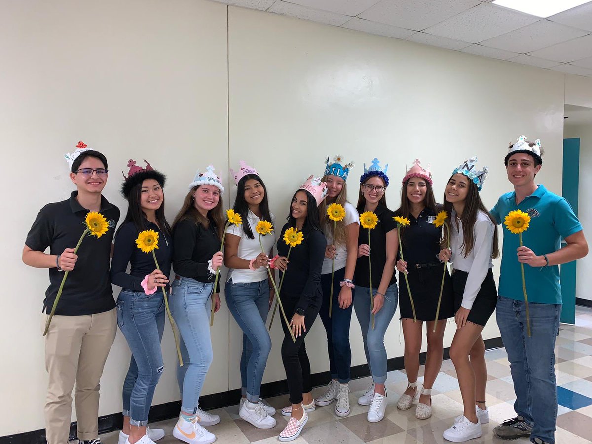 Another amazing first day for the books!!  Wishing everyone a fantastic 2019-2020 school year!! 🌟 #firstdayofschool #reefdoesitbetter