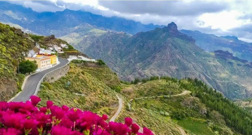 Canaria96's tweet photo. Y si tu ausencia está en mí,
mis ojos se empañan
cuando me acuerdo de ti
¡Ay mi Gran Canaria!

Cómo siento esta canción en estos momentos..Espero que pronto vuelvas a brillar de la manera en que lo hacías ❤️
#IFGranCanaria #FuerzaGranCanaria https://t.co/gKTq8Ys5VS