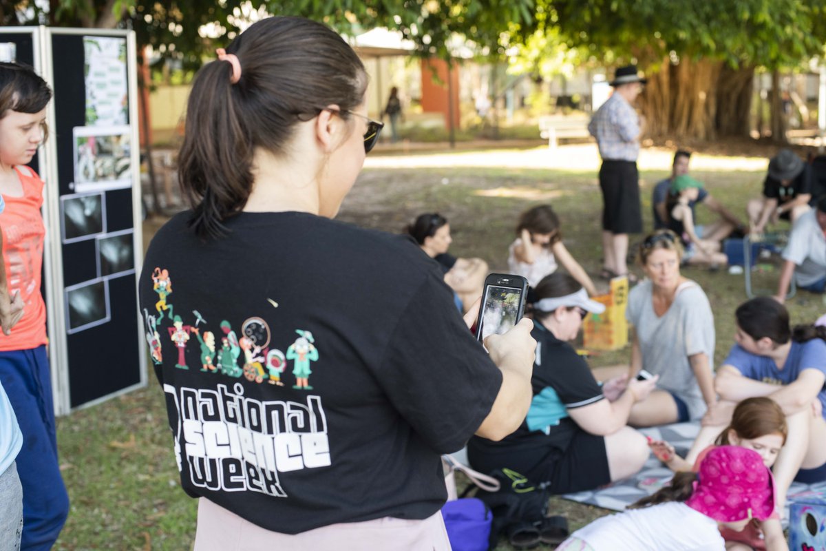 TechnoEcologist's tweet photo. #ScienceWeek 2019 recap ft. my back and a bit of photo-ception. It’s been a great week of #scicomm managing the @NatSciWkNT and @inspiringNT socials and hanging #scienceweeknt events alongside @CaraPenton Thx for following me around and taking photos of my back @clapppatch https://t.co/SJ4jQyqcfT
