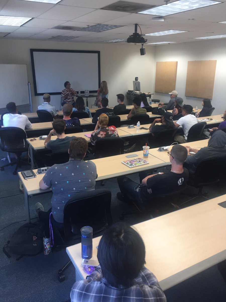 MacTorluccio's tweet photo. Thanks very much to @THEREALKIMBURSE [Creative/Music Dir to @BET Black Girls Rock, Ciara, JLo  @kaybismee IG] for her recent visit with our @lafilmschool students! https://t.co/YptttCj0ga #EntBiz @larecording https://t.co/xfmaCbyTJl