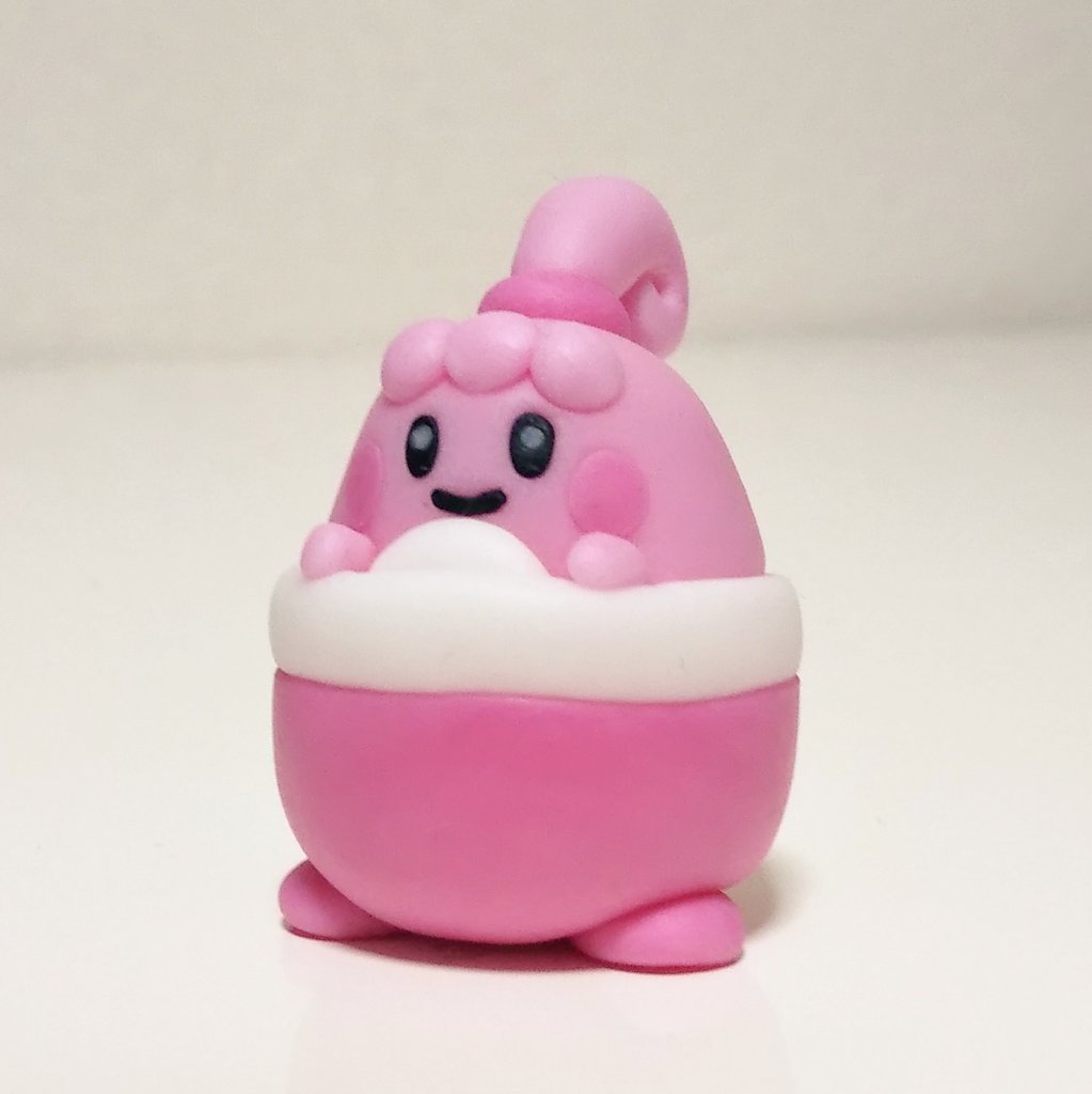 Gaji على تويتر ピンプク作りました どんぶりみたいなズボンにすっぽり入ってる可愛らしいポケモンですね タマゴ持ってるのかと思いきやただの白い石らしいです 粘土 ポケモンgo