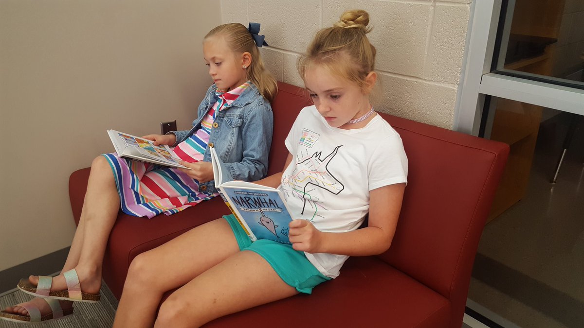 Dr_Booklove's tweet photo. These 3rd graders got to spend a few minutes #reading in a comfy spot at the end of class today. Lots of awwws when it was time to line up! @candyscreekthu1 @clevecityschool #librarylife https://t.co/tNKGiTnvkP