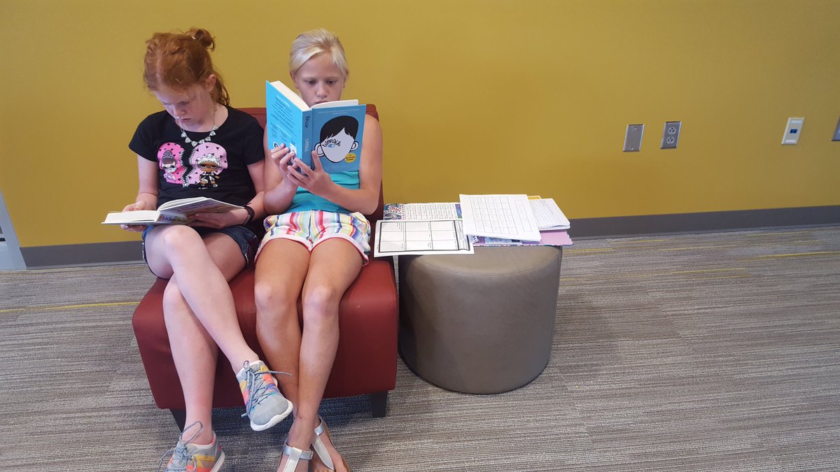 Dr_Booklove's tweet photo. These 3rd graders got to spend a few minutes #reading in a comfy spot at the end of class today. Lots of awwws when it was time to line up! @candyscreekthu1 @clevecityschool #librarylife https://t.co/tNKGiTnvkP
