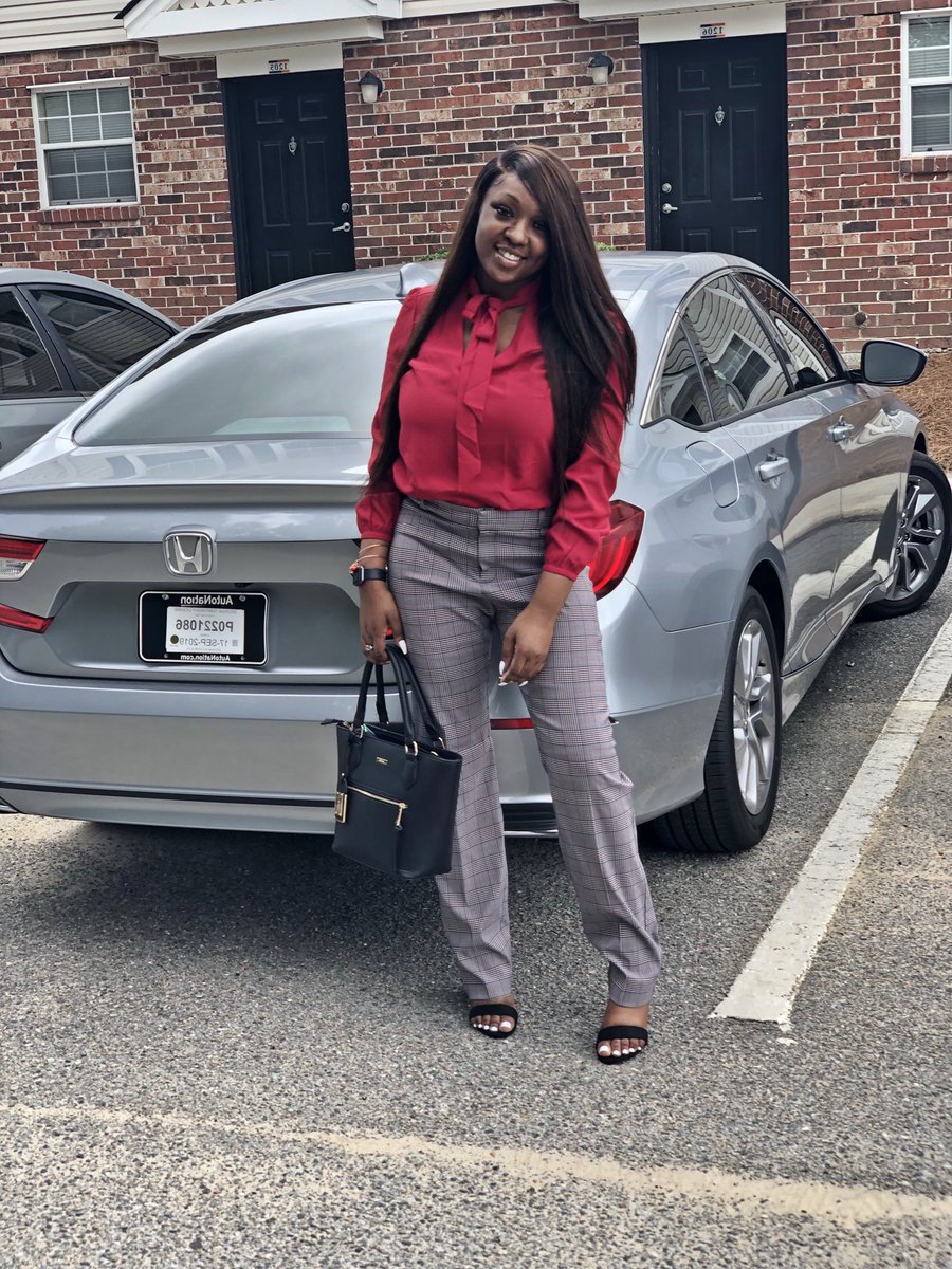 Kamariaa__'s tweet photo. Had to talk to God, dropped down and prayed for this .. to my surprise he replied and said “you made for this.”✨💪🏽 #SeniorSzn #SSU20 #SSU #FirstDayOut #BSWLoading .. https://t.co/1nqC650eNa