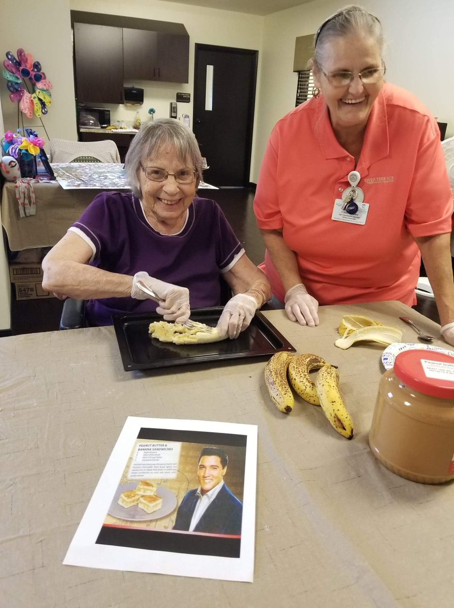 RiverTerraceHC's tweet photo. Preparing for our theme dinner night by learning how to cook Elvis’ favorite sandwich!! #themedinnerweek #trilogydoesvegas #peanutbutterandbanana #TrilogyLiving https://t.co/7u386DUivz