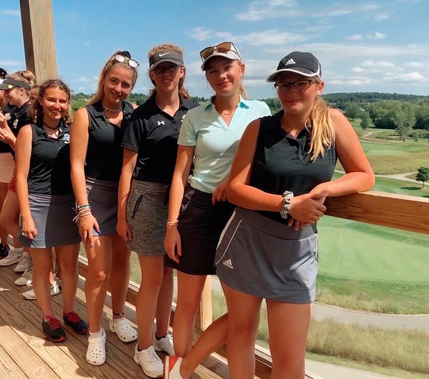oakcreekgirlsg1's tweet photo. OCGG showed up today taking 7th out of 17 teams at Morningstar! Ellie Behring shot a personal best of 75 taking second. Girls are working hard for the next tournament at Oakwood this Thursday! 🏌️‍♀️🏌️‍♀️🏌️‍♀️ https://t.co/kJJKD0wgRc