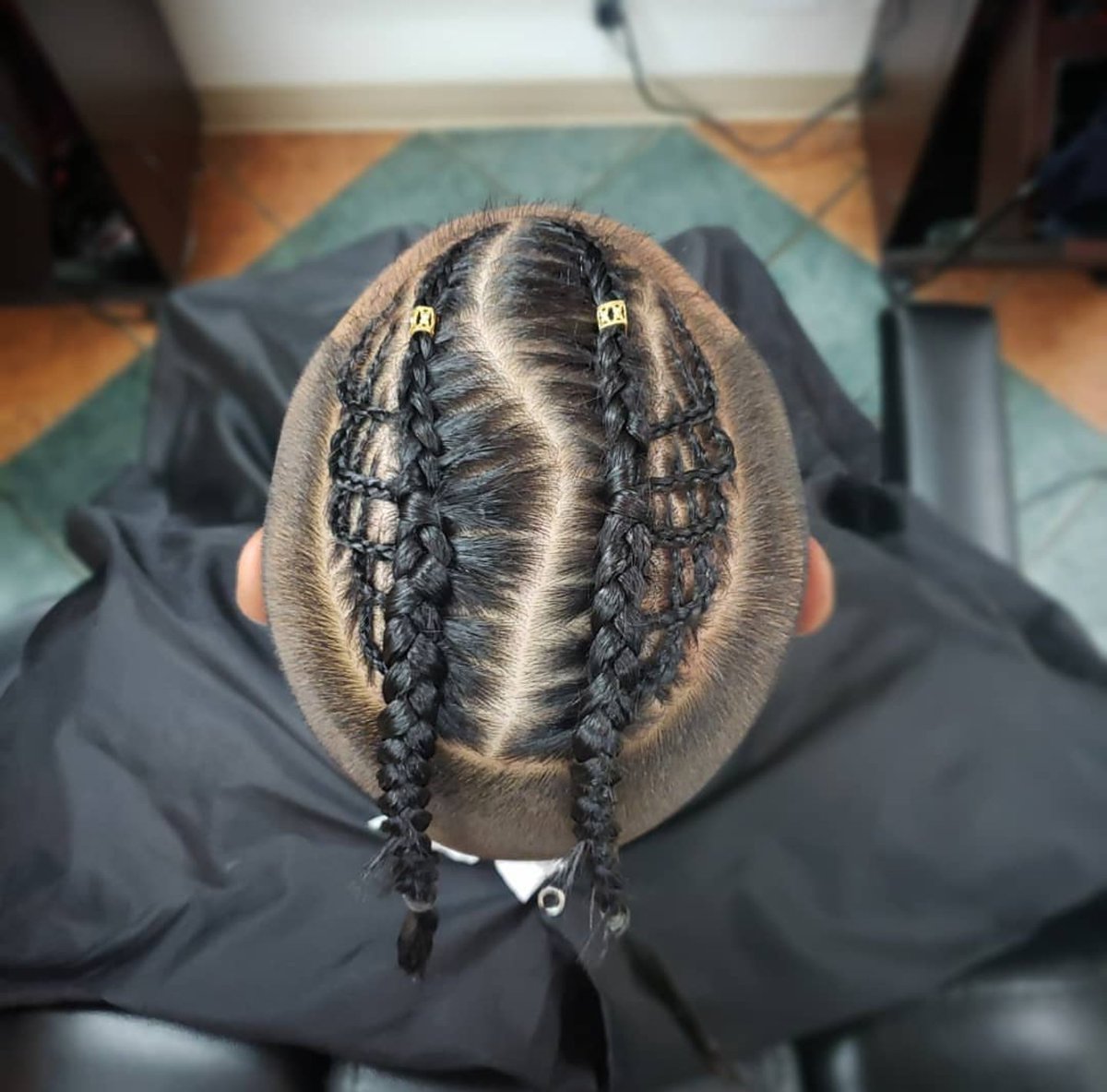 thatguyphilly's tweet image. This SOS tho! Amazing fit from head to toes, from the new amazing hat c/o @AnotherFreshTee  to the fire braids from my boy @j_mlbnn (I.G.) to the dope fucking bromper last minute find. 

And to the amazing woman who put that huge smile on my face.💞
@ginger_addams Thank youuuu