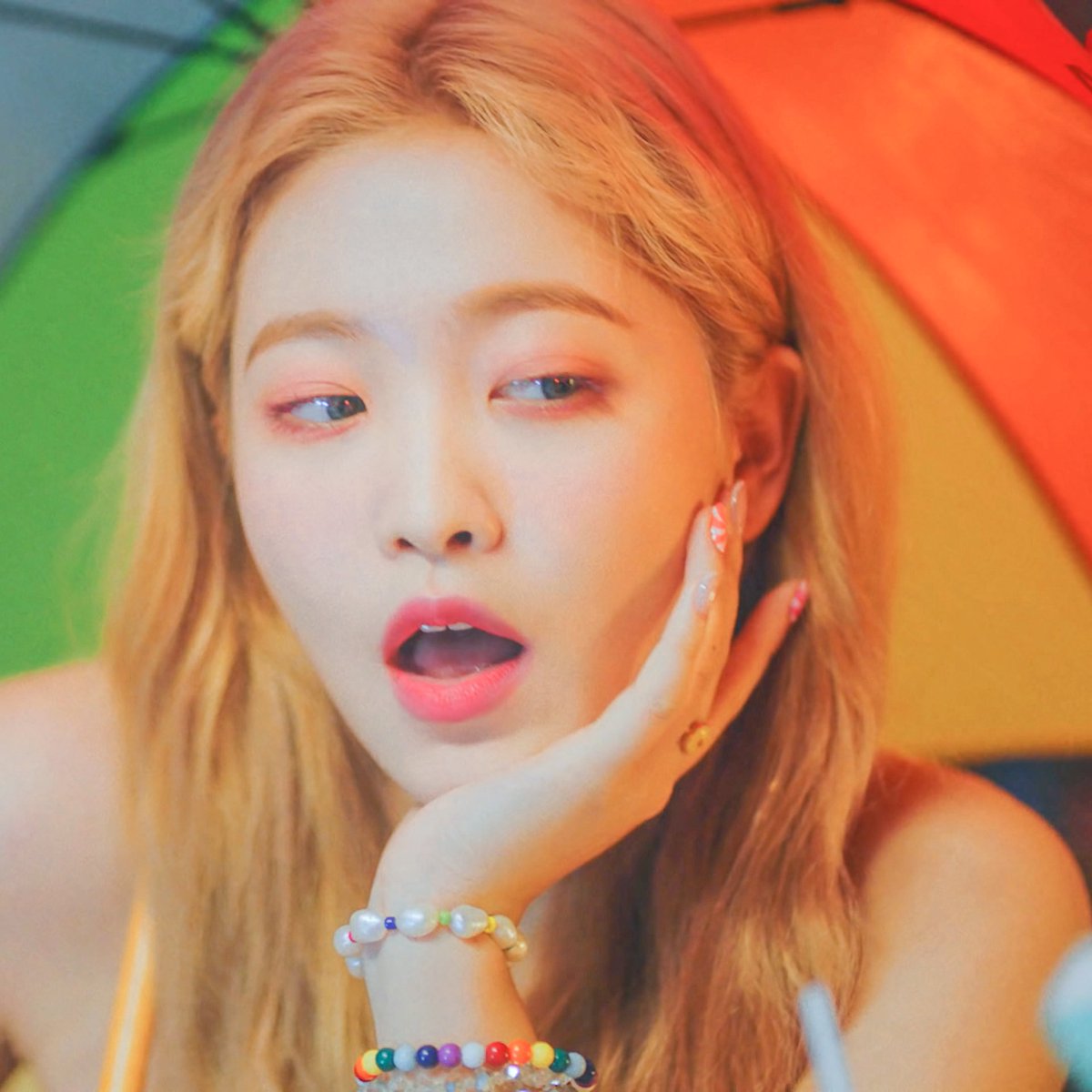 ISWJY_RV's tweet photo. #예리 #yeri
#SayUmpahUmpah https://t.co/6NQlaYxSfr