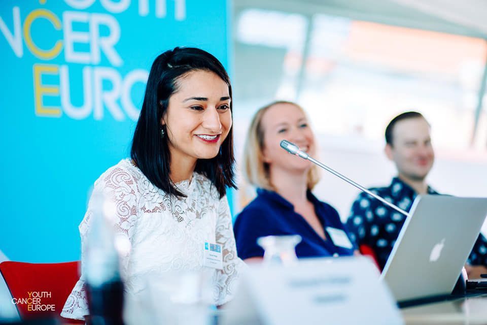 CancerEurope's tweet photo. Remeber Carmen Monge? 😊 This is what she wrote about our #YCESummit and we're so proud to welcome her into our organisation 🤗 💛  : 
"Since I'm not European, I thought my application for this event was going to be rejected. For my surprise..." Read more https://t.co/M9KafMThzs https://t.co/ps9BSu6IXj