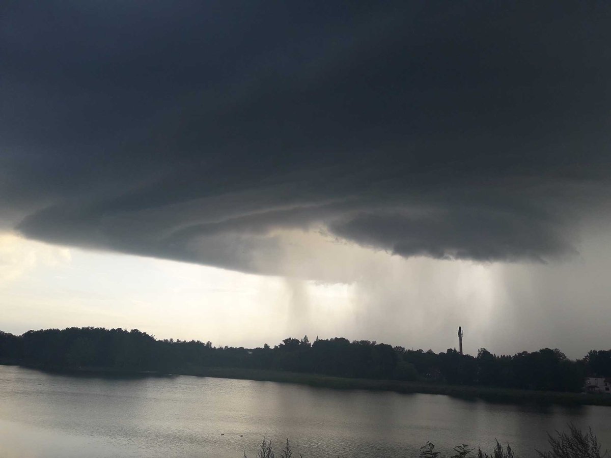 Severe Weather Eu On Twitter Spectacular Supercell Thunderstorms In The Area Of Lublin Poland Yesterday August 19th Report Polscy Lowcy Burz