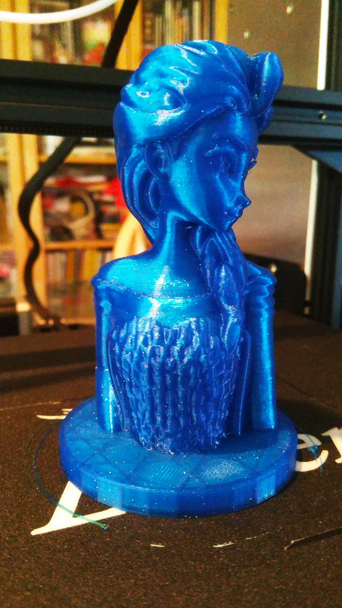 Plas3D's tweet image. One more Queen Elsa in Stardust Blue 🤩
.
Designed by @piraxchild 
Printed on Ender 3 Pro (stock) 0.2mm layer
.
#plas3d #frozen #disneyfrozen #Elsa #elsabust #glitter #sparkly #stardust  #stardustblue #blue