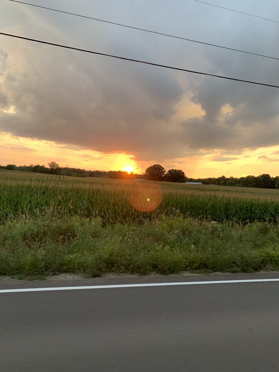 JNeyhartPA's tweet photo. Welp. I was having a great ride tonight with a beautiful sun setting over some farm fields. Then I got a flat (with not flat kit) about as far in the middle of nowhere as I could possibly be. Lesson learned. https://t.co/Nl0HZmshYK