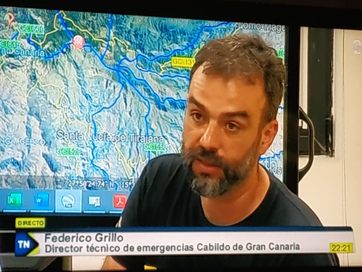 Alvaradoh's tweet photo. Cuando este hombre este hablando, todo el mundo se calla y abre bien los pabellones auditivos. Y punto. 
Aahhh, y se le hace caso a lo que diga. #IFValleseco #IFGranCanaria https://t.co/6p2CjpkbLw