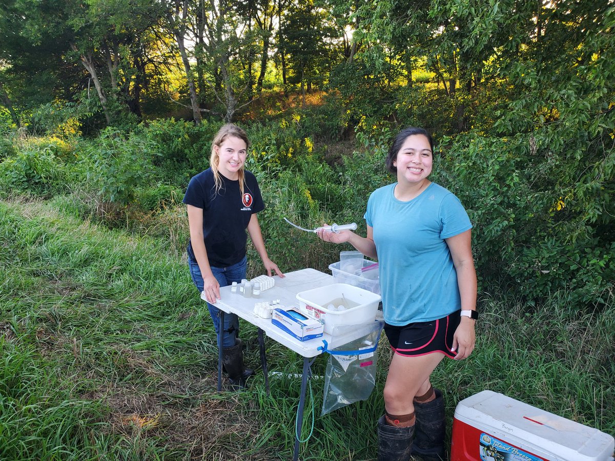 HanschuJanaye's tweet photo. Another 24 hr sampling! Brings back great memories from sampling the KS River with @michelleckelly_ and @aeschech. #MAPS2019 https://t.co/s5Z67YW4un