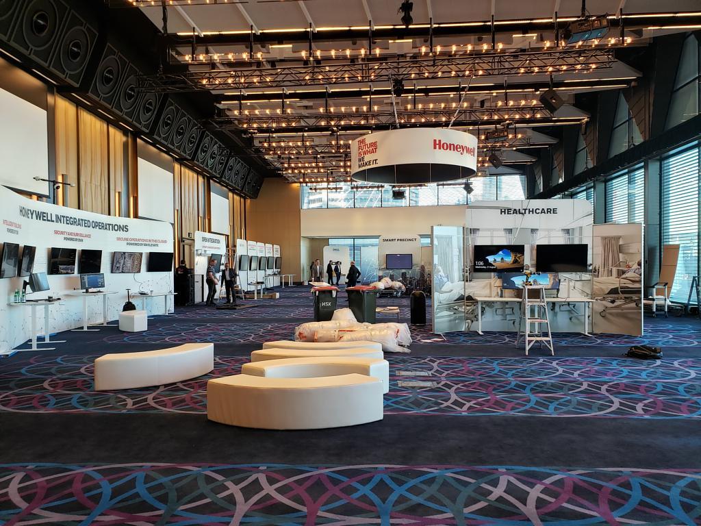 janmcb50's tweet photo. Our Connected Innovation Center at our APAC HUG is almost ready for business!!! #BestHUGEver!! #Futureshaper #HUGBuild #IWork4Honeywelll https://t.co/3F8DXZ1BQJ