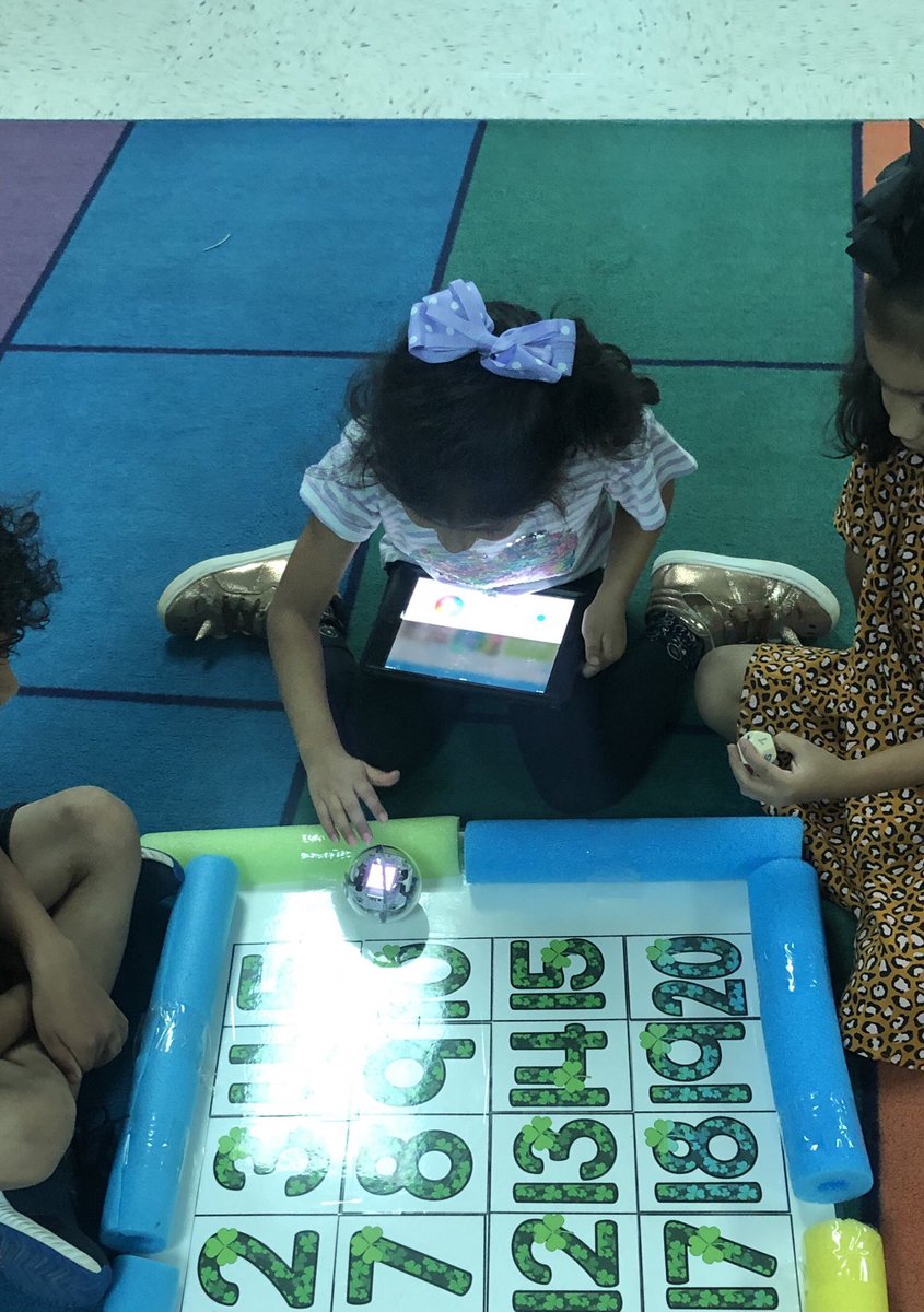 Elena Martinez tweet media