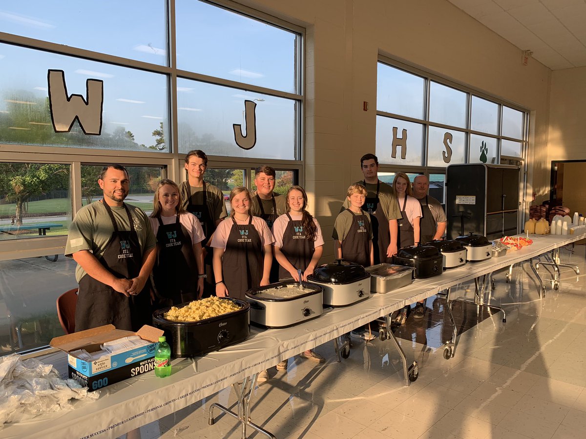 There is no better way to start your day than with this amazing <a href="/WestJ_FFA/">West Johnston FFA</a> group serving up breakfast to welcome staff to a new school year! #westjrocks