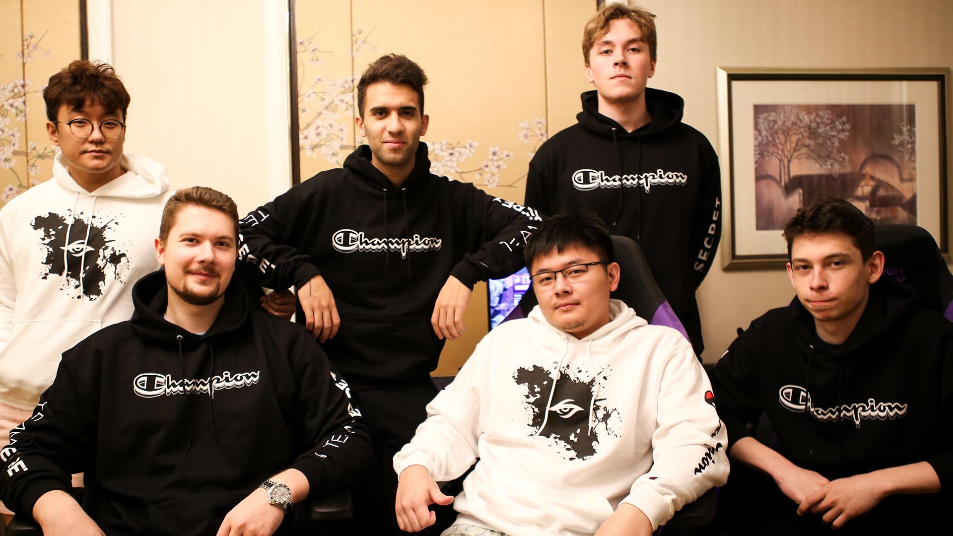 team secret champion hoodie