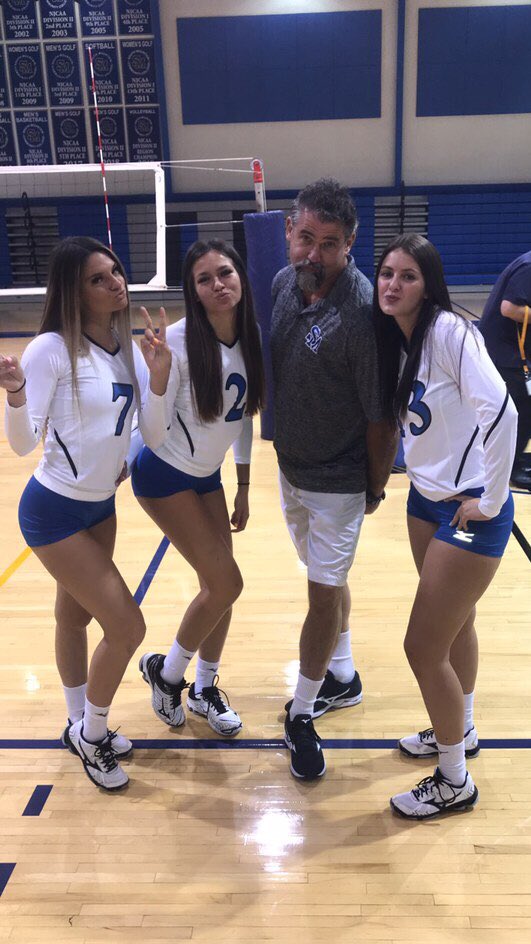 patmooneysmccvb's tweet photo. Not my best duckface, but I haven’t been practicing!  Picture day ⁦@SMCCCougars⁩ VB with 2 of my fave kids!!  ⁦@mikki_kay6⁩  ⁦@GormleyJayden⁩ ⁦@KaleyHosler_⁩ https://t.co/MU93K39YLj
