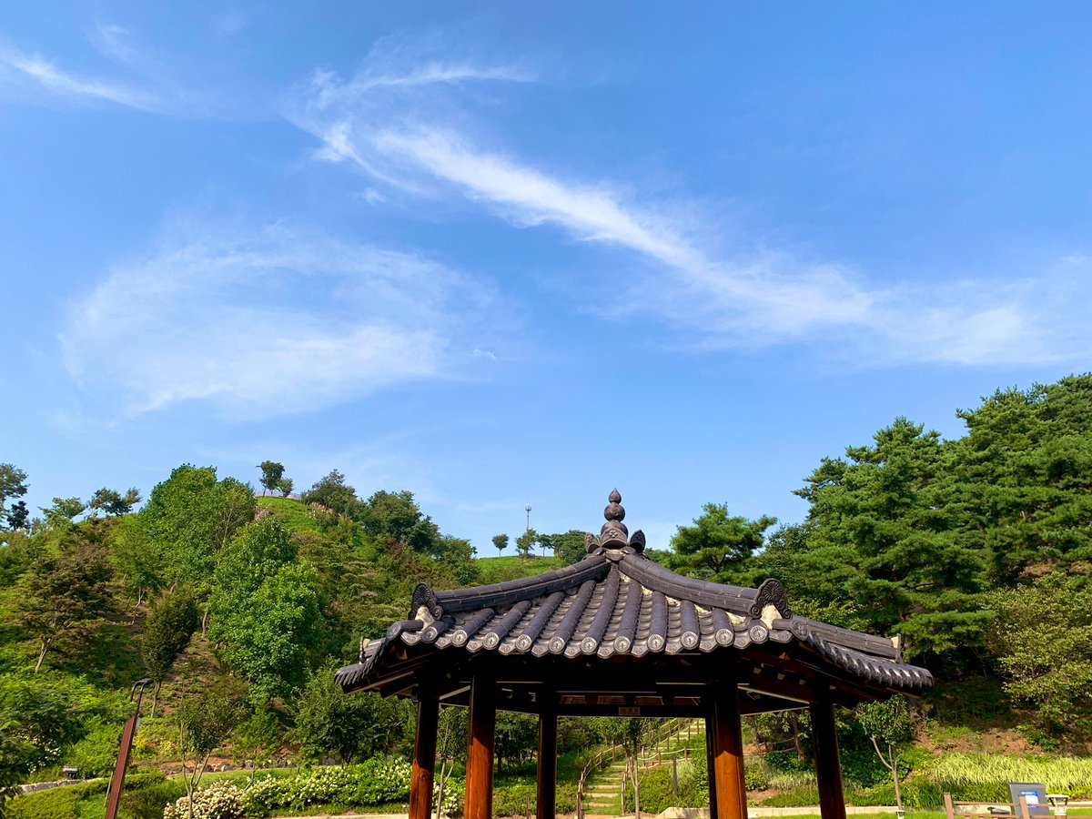 m_d7h's tweet photo. 기다리는 시간을
즐길 줄 알게 되었다.
집에 가기 싫어졌다. https://t.co/yI8BrJGP72