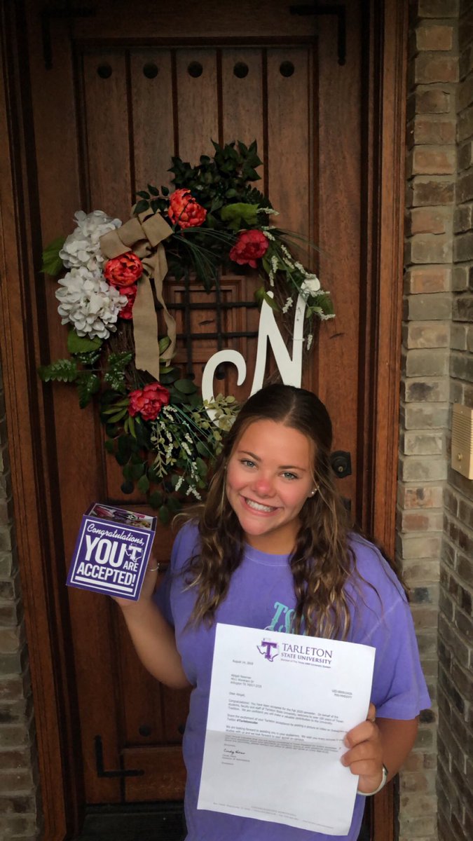 abby_new20's tweet image. Got accepted into Tarleton State!! #TSU24 #Tarletoncube 💜💜