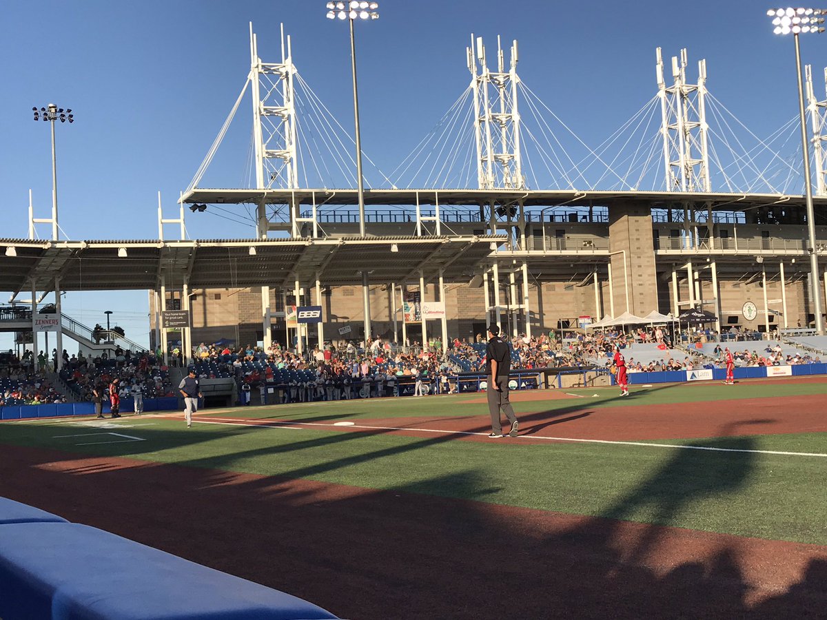 HolaSeth's tweet photo. Ahhh.... Funny, my son described this as my "safe place!" He's not wrong! I'm ALWAYS happy when at a @HillsboroHops game!! OK LET'S GO, MAVS!! 👊🏻⚾️❤️#MavericksMonday #AllHoppedUp https://t.co/ui7foERMwP