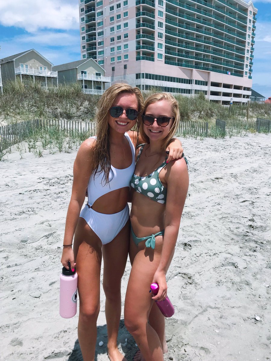 reagonkasper's tweet photo. best summer w/ the best people  ♡ ♡ ♡ https://t.co/C25UbPUSQ3