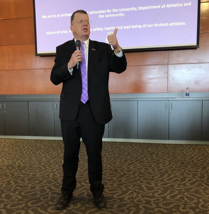 ecufuse's tweet photo. Our interim chancellor is better than your chancellor. 

📸: @ecupirateclub https://t.co/WkJnEgytC7