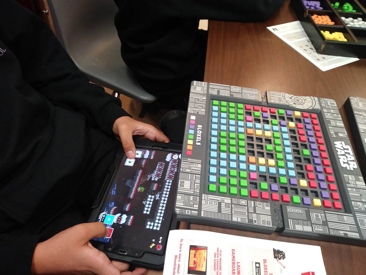 tcmstem's tweet photo. Creating our own games! #bloxels #coding #TampabaySTEM https://t.co/C8aism4M1n