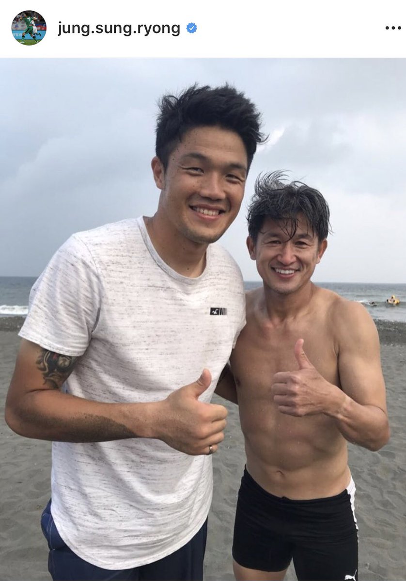 酒井琢磨 スポーツプランナー En Twitter カズ主催のbbqパーリーに招かれたフロンターレgkのチョンソリョンですが 52歳カズのシックスパックに目がいってしまいそれどころではない Jリーグ 三浦知良 腹筋 酒井琢磨 スポーツプランナー En Twitter カズ主催のbbqパーリーに招かれたフロンターレgkのチョンソリョンですが 52歳カズのシックスパックに目がいってしまいそれどころではない Jリーグ 三浦知良 腹筋