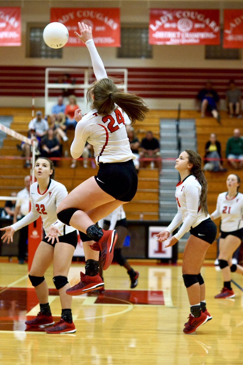 THSAthleticPics's tweet photo. C🏐🏐GS - THE PLACE 2 🐝 TUESDAY NIGHT - Home Game - 🐝 there @TISDTHS❣️@TISD_athletics @THS__athletics @THSCougarsVB @rednationcoogs @tomballcheer @BridgelandVB @vypehouston https://t.co/O2eksQ3H77