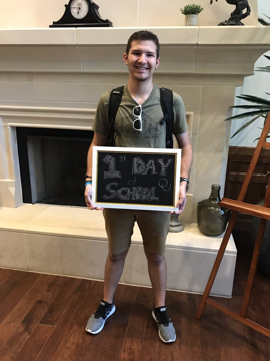 OUDunhamCollege's tweet photo. Had a great time celebrating the first day of school with our residents! Check out https://t.co/ArRkgFWeca to see more pics! https://t.co/W2j5tgOnIL