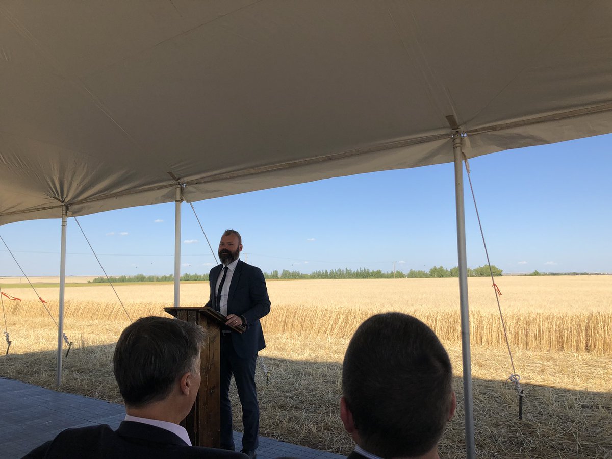 denisperrault's tweet photo. Happy to be in Assiniboia today with our MLA @everetthindley to celebrate the ground breaking of @SaskPower’s new wind farm, Golden South. #GrowSask. https://t.co/WGP9QagBCM