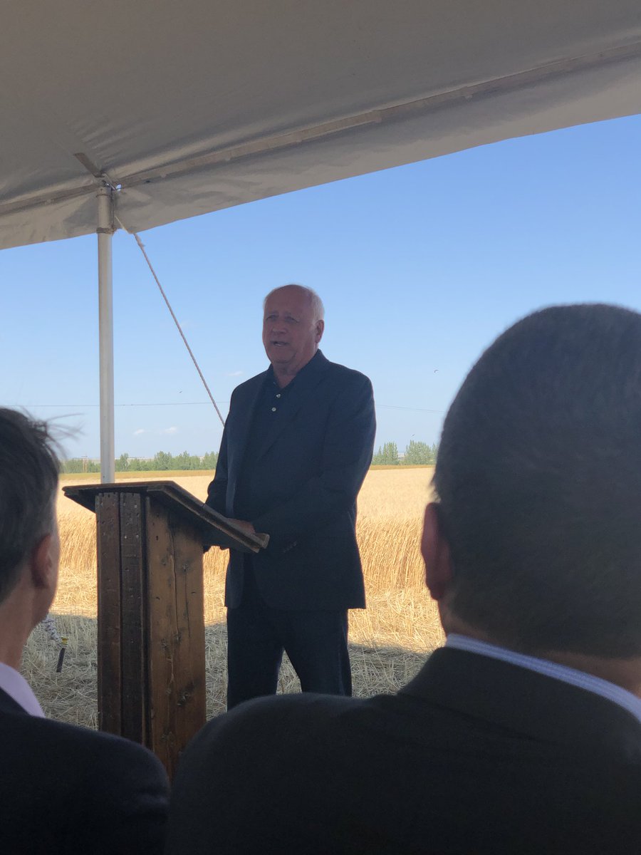 denisperrault's tweet photo. Happy to be in Assiniboia today with our MLA @everetthindley to celebrate the ground breaking of @SaskPower’s new wind farm, Golden South. #GrowSask. https://t.co/WGP9QagBCM