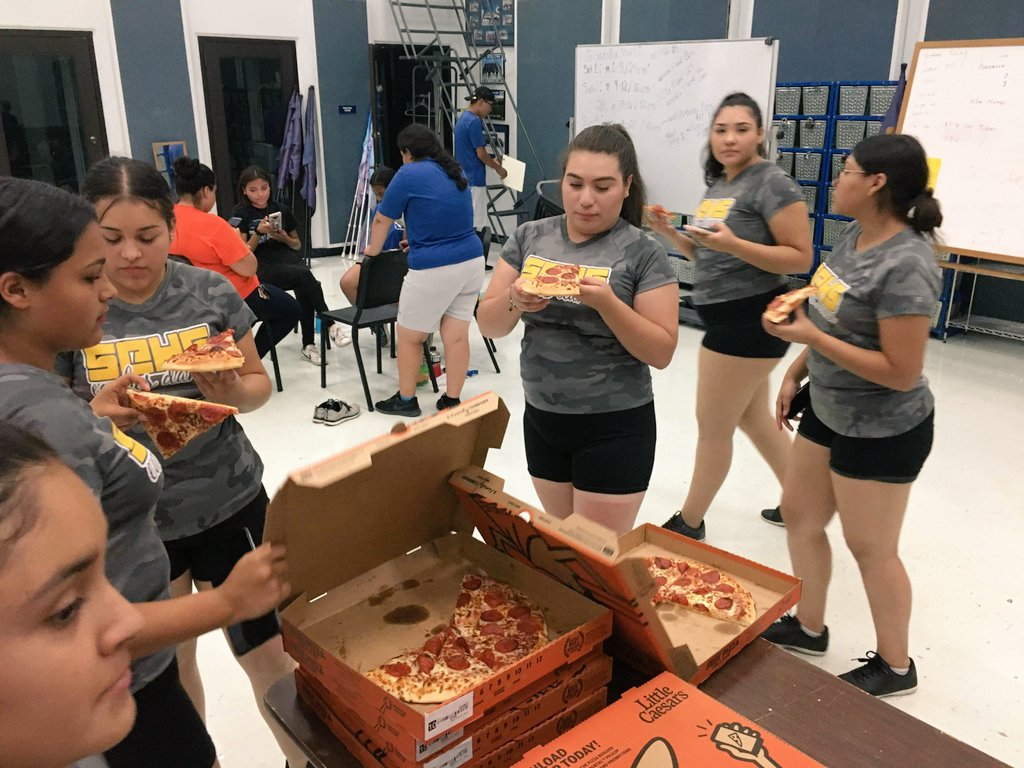 Pizza and friends I think yes!!🍕💛
After serving our teachers we decided to get a treat for  all our hard work❤️
#mychoiceSEISD #sehsthebest