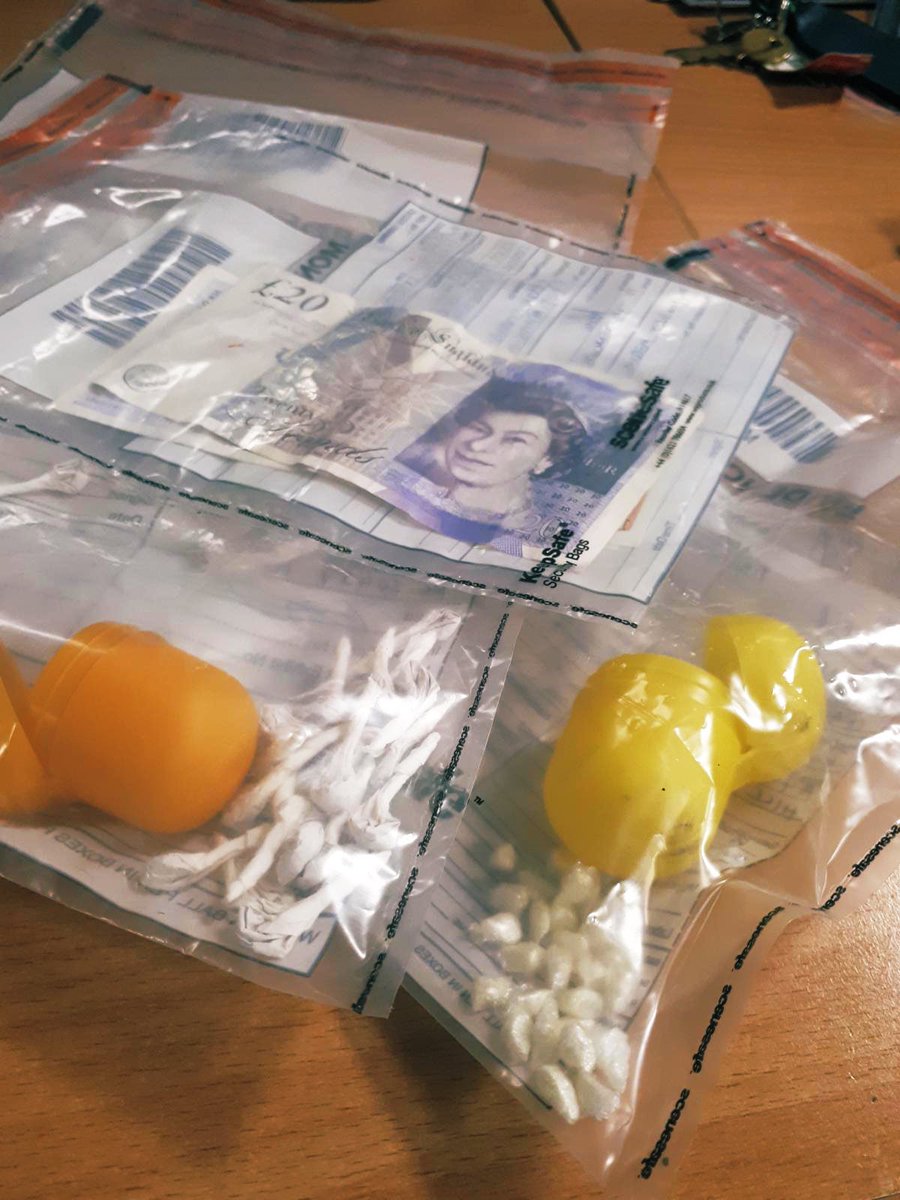 Suspicious vehicle sighted in #Evesham during our night shift. As it was pulled over, our eagle eyed officers spotted two objects being thrown from the window. Turns out the #KinderSurprise was actually 40+ wraps of Class A. #Surprise, you’re under arrest for supply offences 🍫