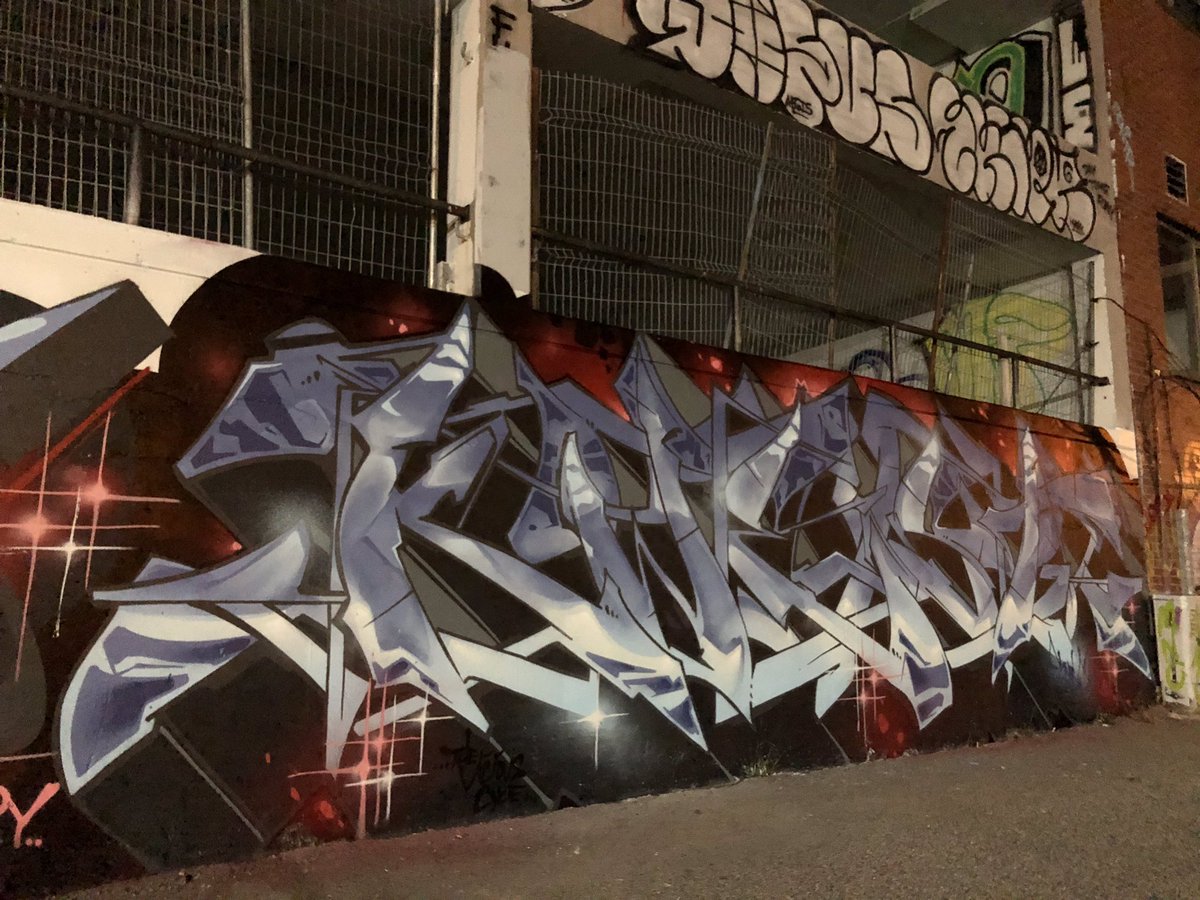SHouleDrapeau's tweet photo. Les artistes KWEST et TRAV MSK ont profité de leur passage au festival Up Here à Sudbury pour laisser leurs signatures sur le mur légal de graffitis.  #UpHere5 @UpHere #icino #Sudbury #graffitiart https://t.co/SZSSpBu2tk