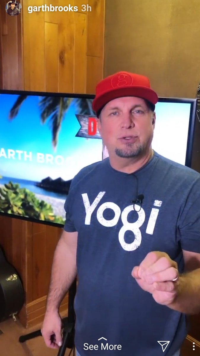 lindsayberra's tweet photo. Check out @garthbrooks repping my #Yankees Grampa and @Yogi_Museum in his @Baseballism #Yo8i tee! https://t.co/nSHOM2s7xE